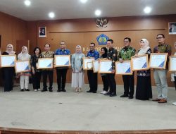 PENGHARGAAN PENINGKATAN KEMANDIRIAN FISKAL,BAGI PEMKOT CIMAHI