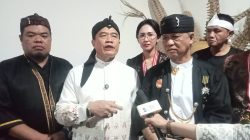 Wahyu Gunawan Sosiologi UNPAD Mendapat Penghargaan dari Ajang Sunda Sabuana Awards 2026 pada Peringatan Hari Kebudayaan Sunda
