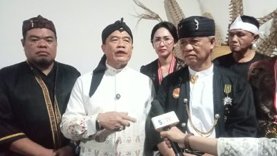 Wahyu Gunawan Sosiologi UNPAD Mendapat Penghargaan dari Ajang Sunda Sabuana Awards 2026 pada Peringatan Hari Kebudayaan Sunda